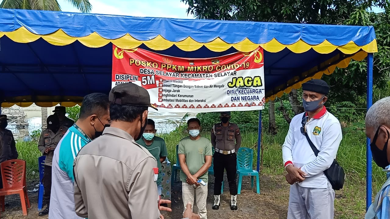 Posko PPKM di Kecamatan Selayar