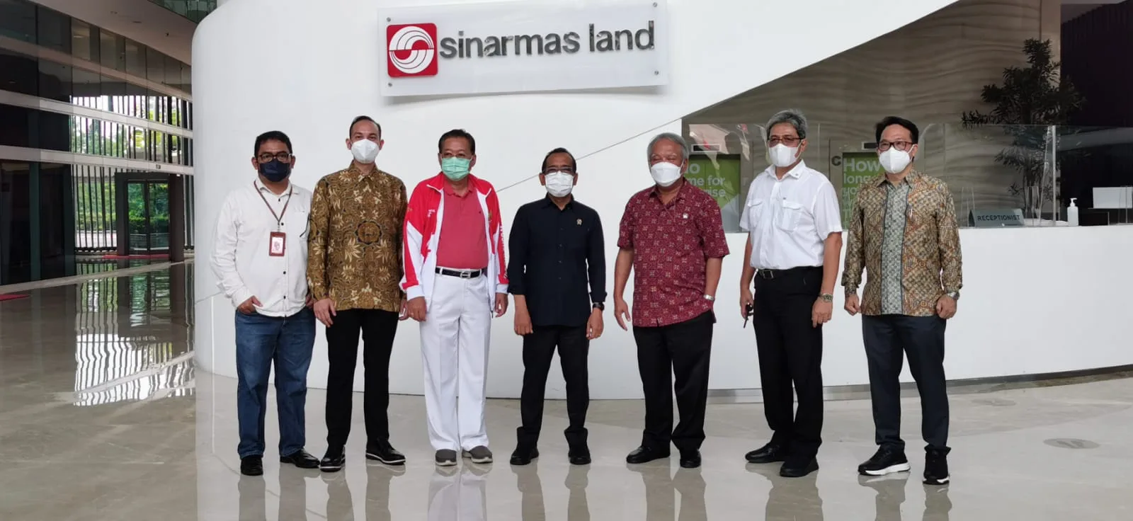 Foto 1 kunjungan mensesneg dan menteri pupr ke bsd city