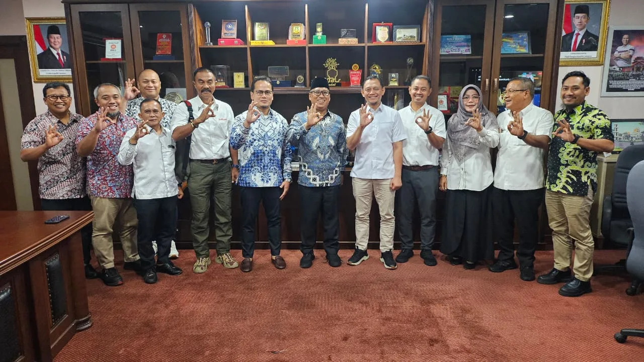 32d93fa0f3a2041e4e3d2ac2c905d8f1