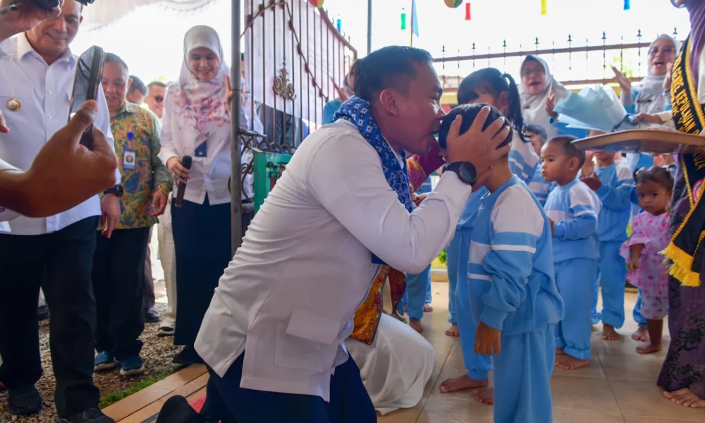 5408112125f37772d63035438caf9d04