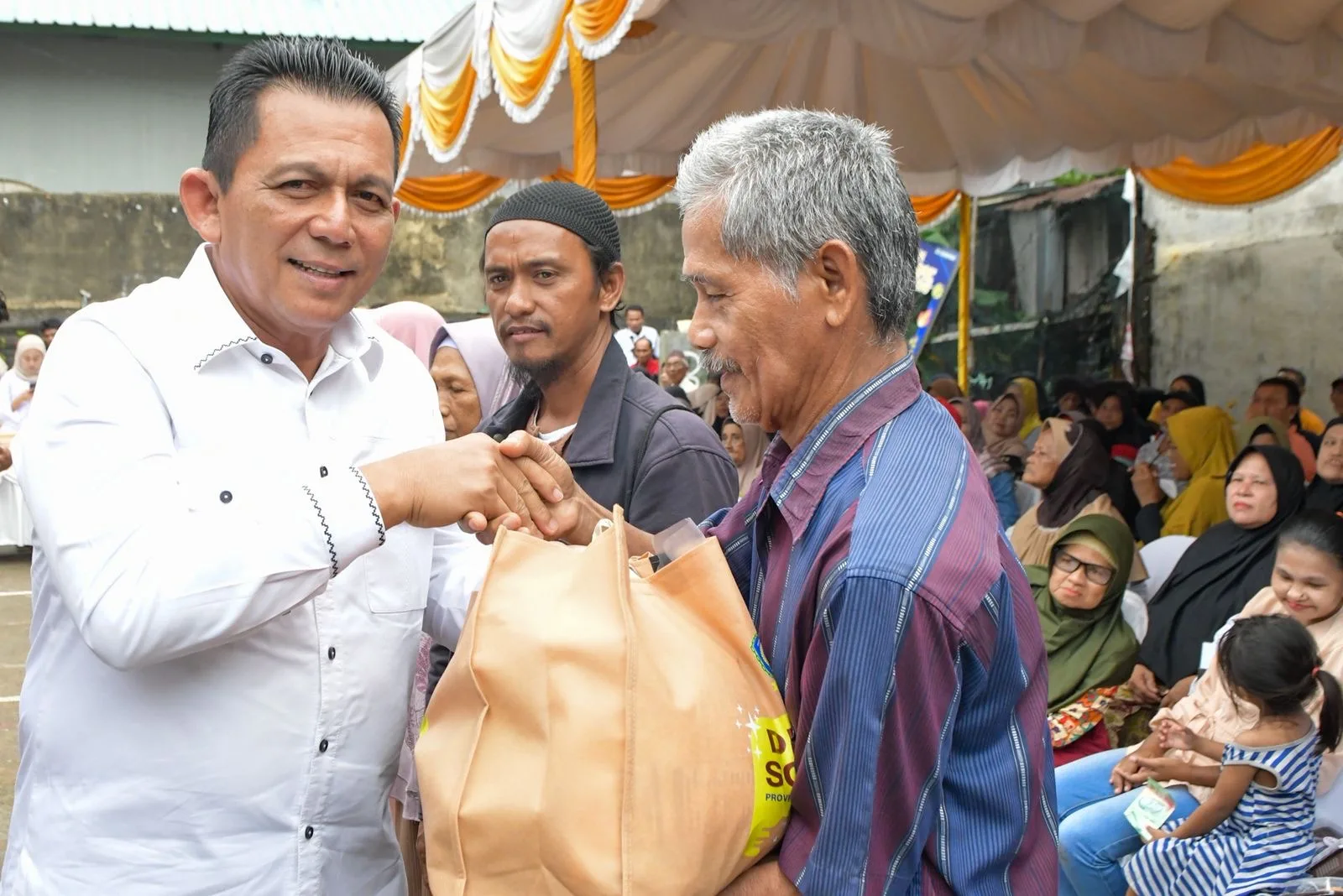 3dce6af46bc1d333272f52a0fe61c6de