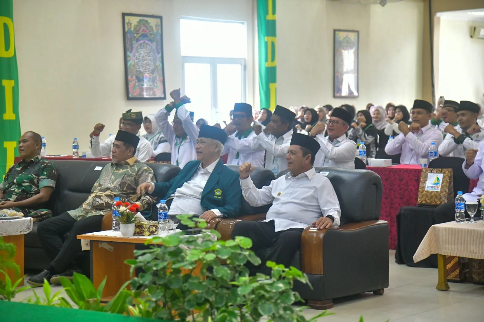 Ddb6dbfde090764193a7b2b39b942b4f