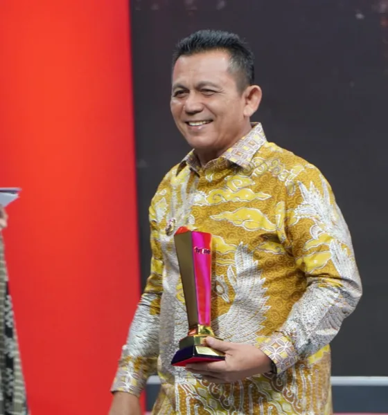 Dfc331173a8ac567f1159a48d9bf83fc