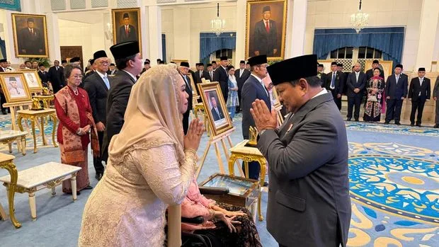 Prabowo anugerahkan gelar pahlawan nasional ke 10 tokoh termasuk soeharto dan gus dur evadetikcom 1762744772868 169