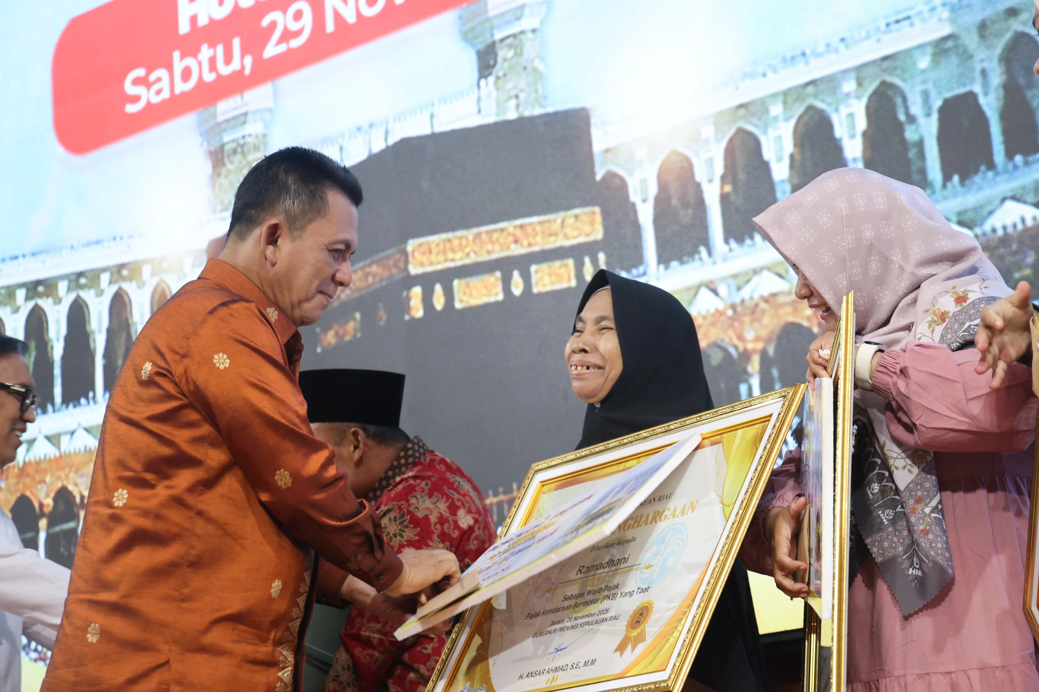 0772b11db406cdd0025e9445a10cf7cb