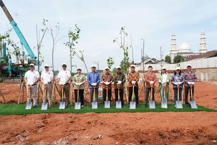 Medium Foto 3 Groundbreaking SIS BSD City 9ee34a6ce2