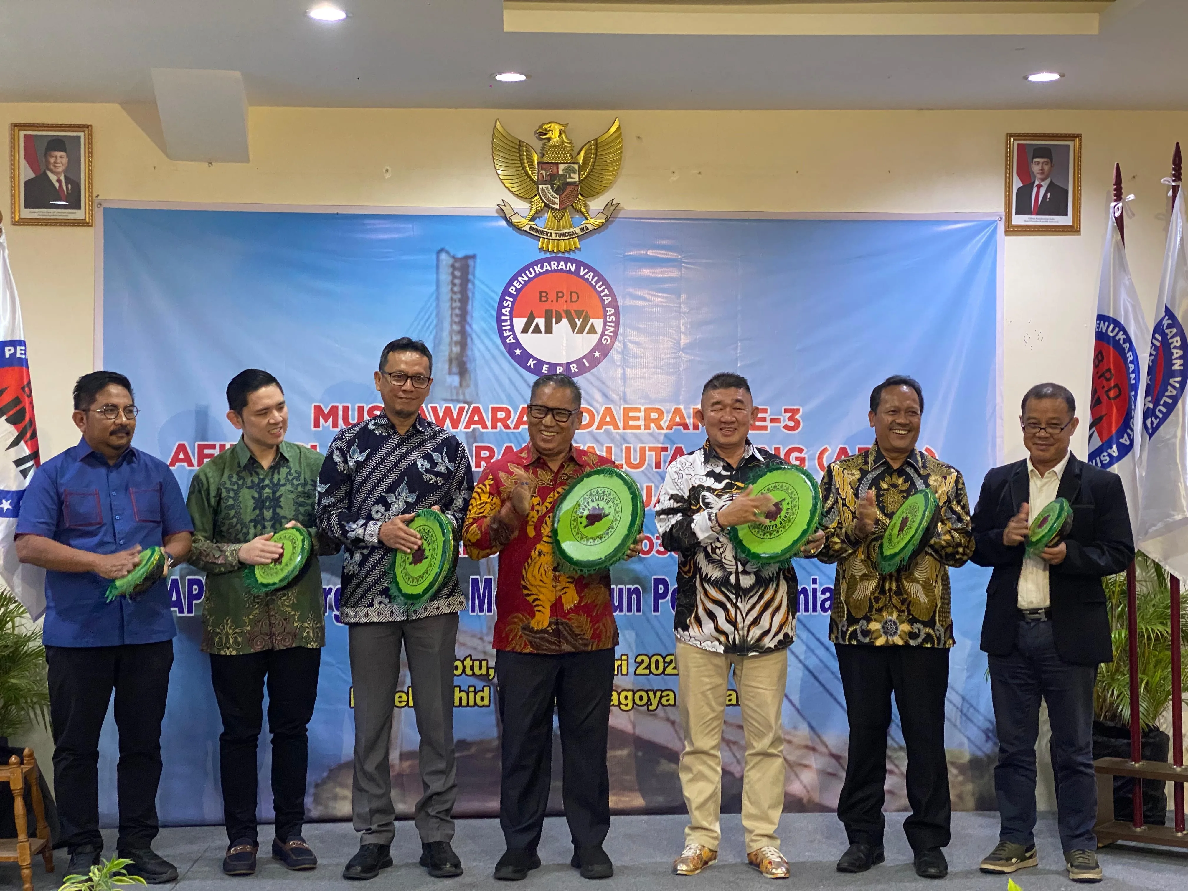 723d2c2c180bb7c63f279a16df83d273 (1)