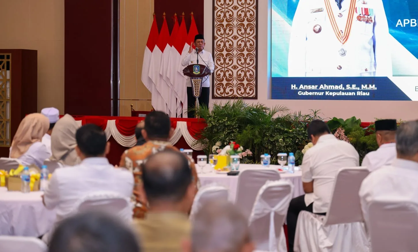 9324cb8cd7f7ef2ea131b7ba0bf052d9