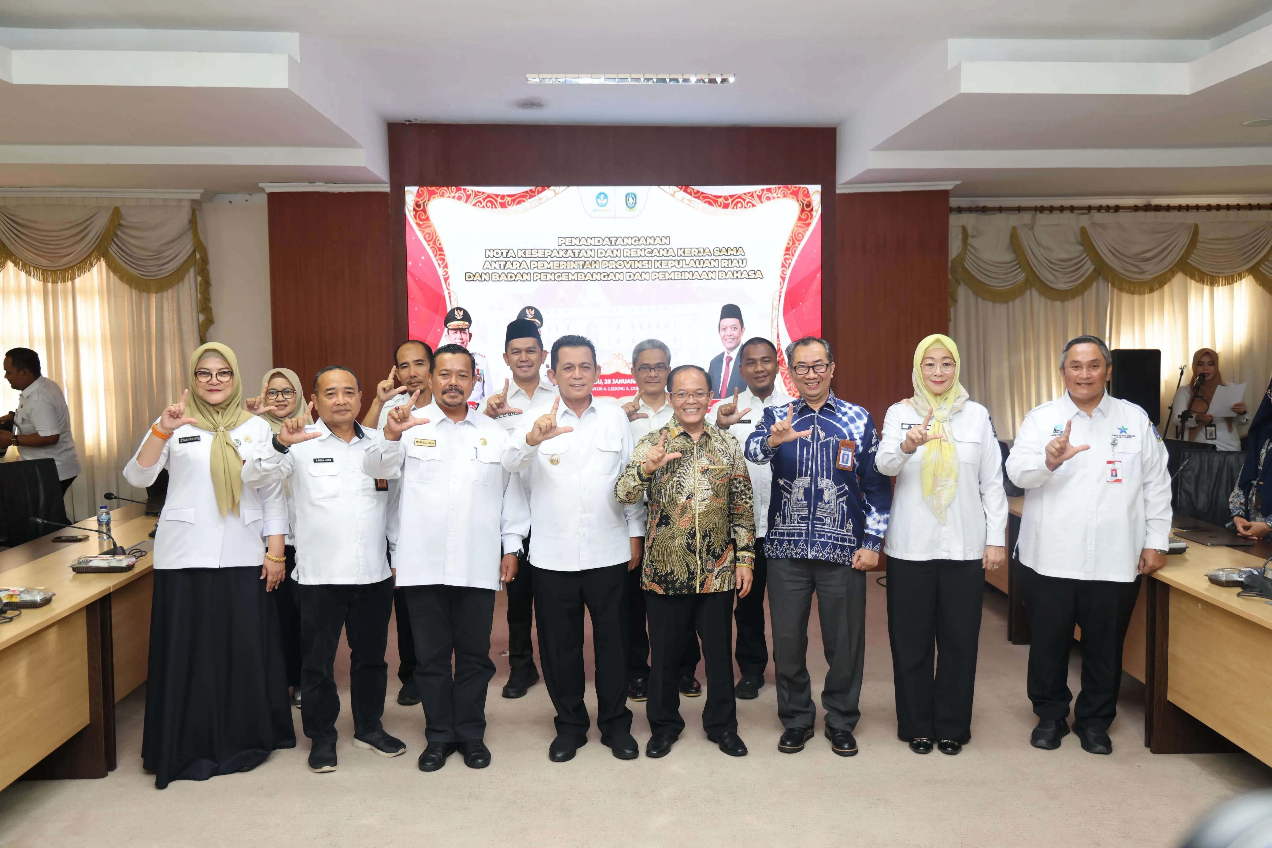 9b1be0908117d05afbbc0099a6cac102