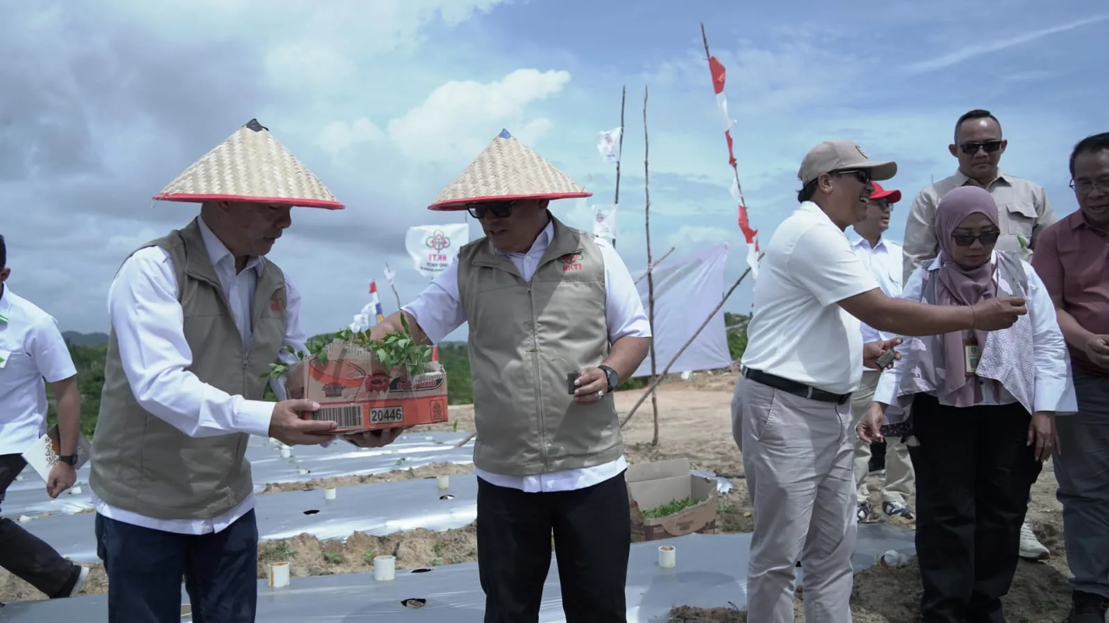 F05e7a6dcf983a085355d97d3d9e3781