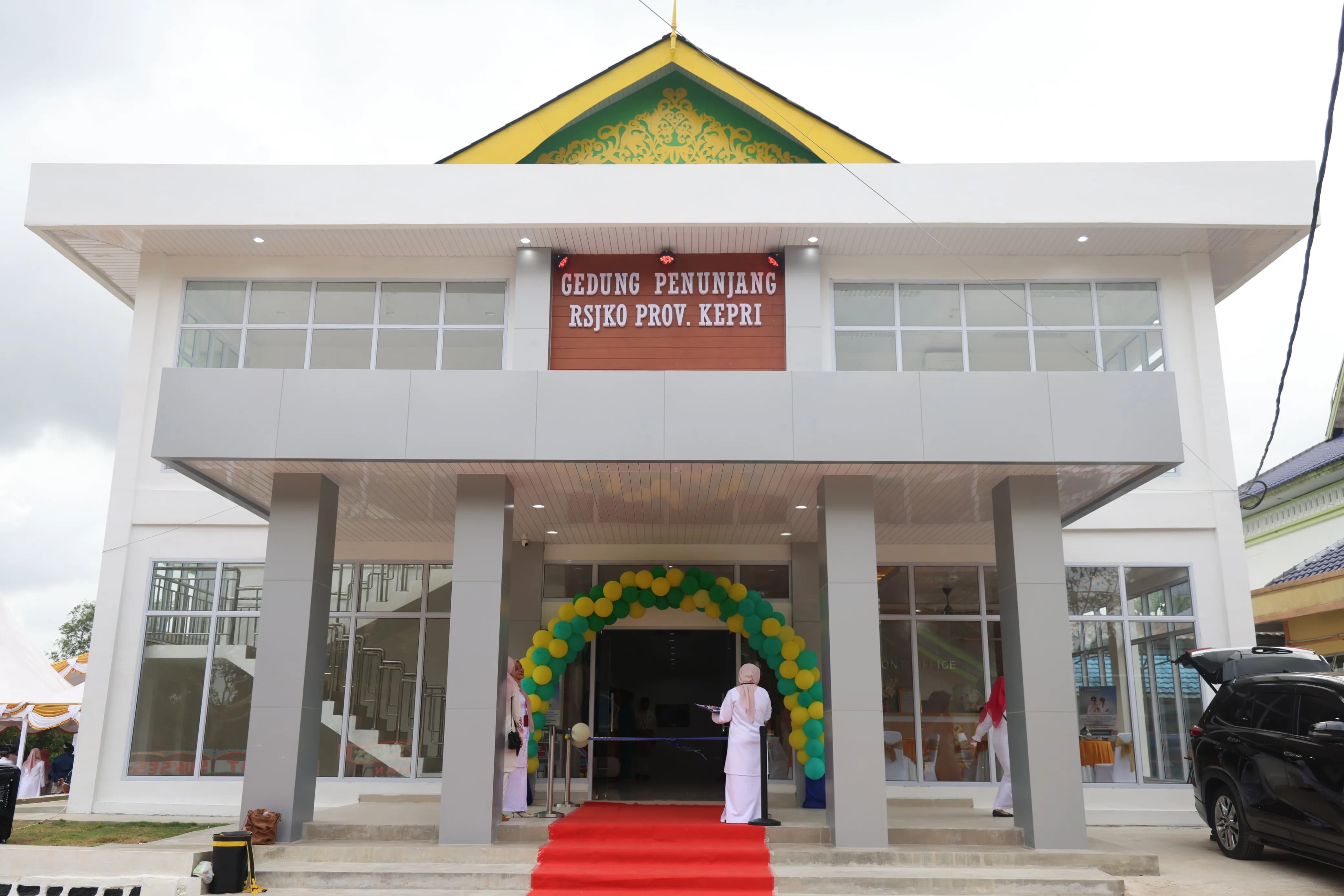 B1365d800f9d66af3218be4579436f86