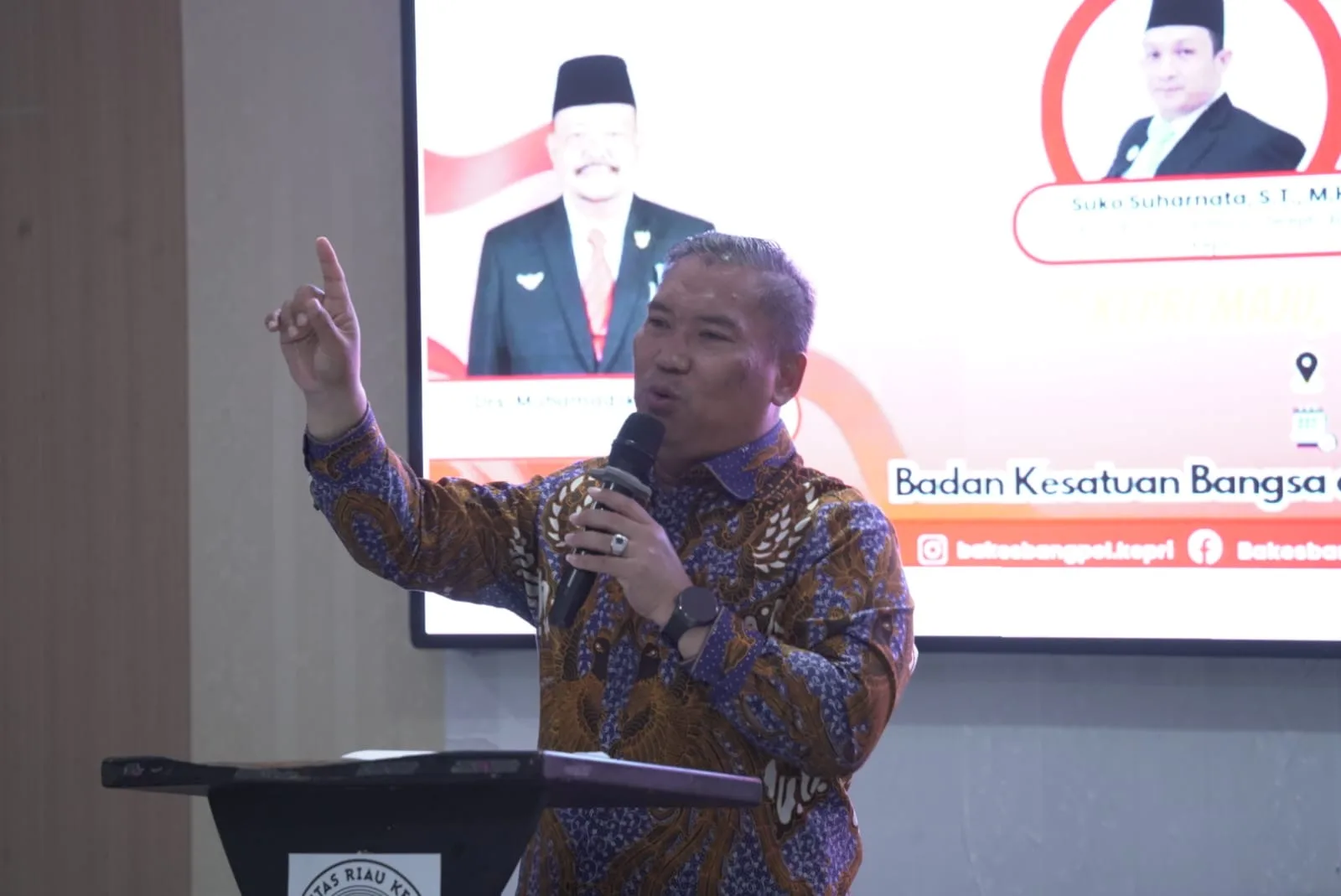 E4361b31b0aae2d9abaa4ab4ed3255b1