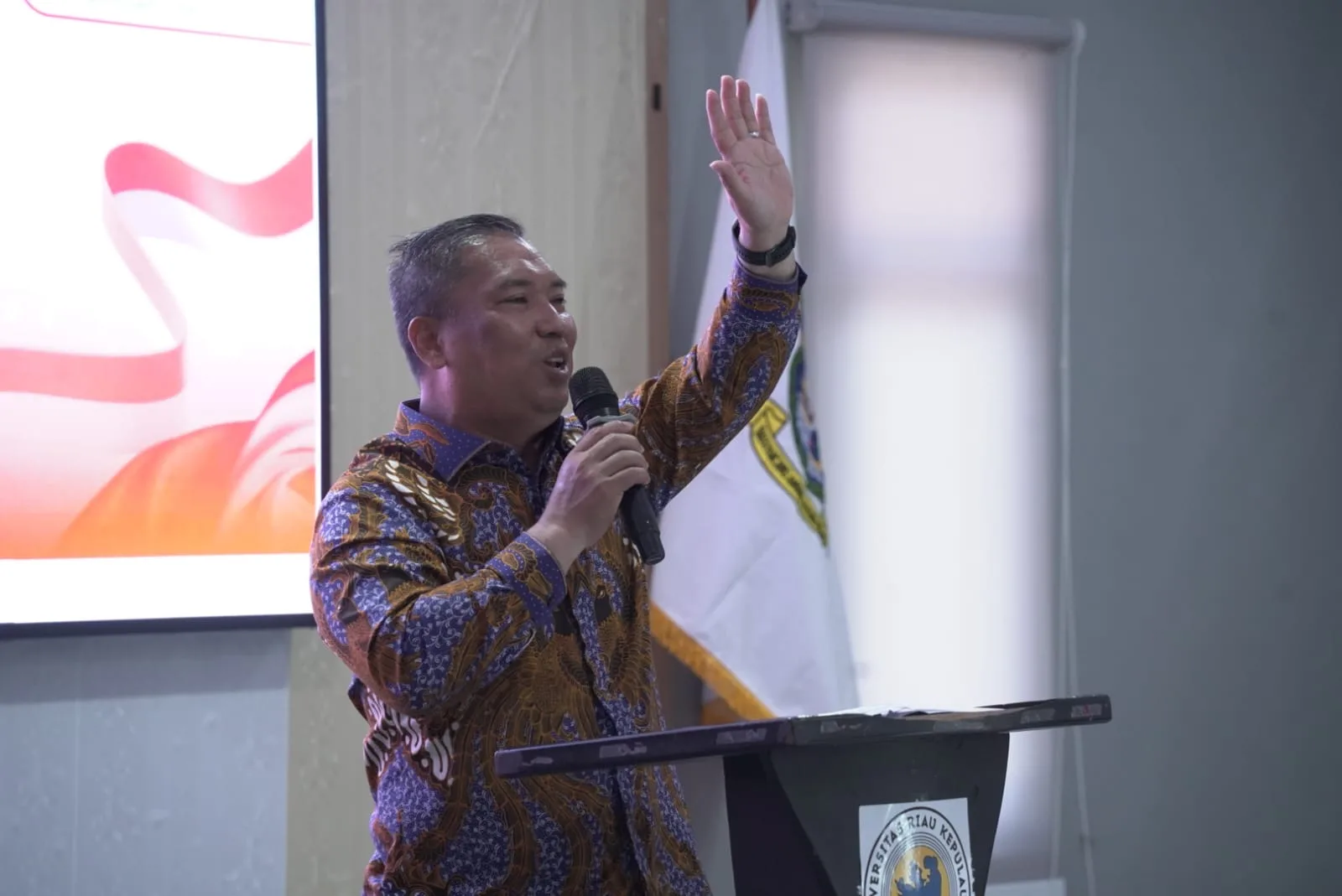 F673b2698b12f56af12027f912ced4ee