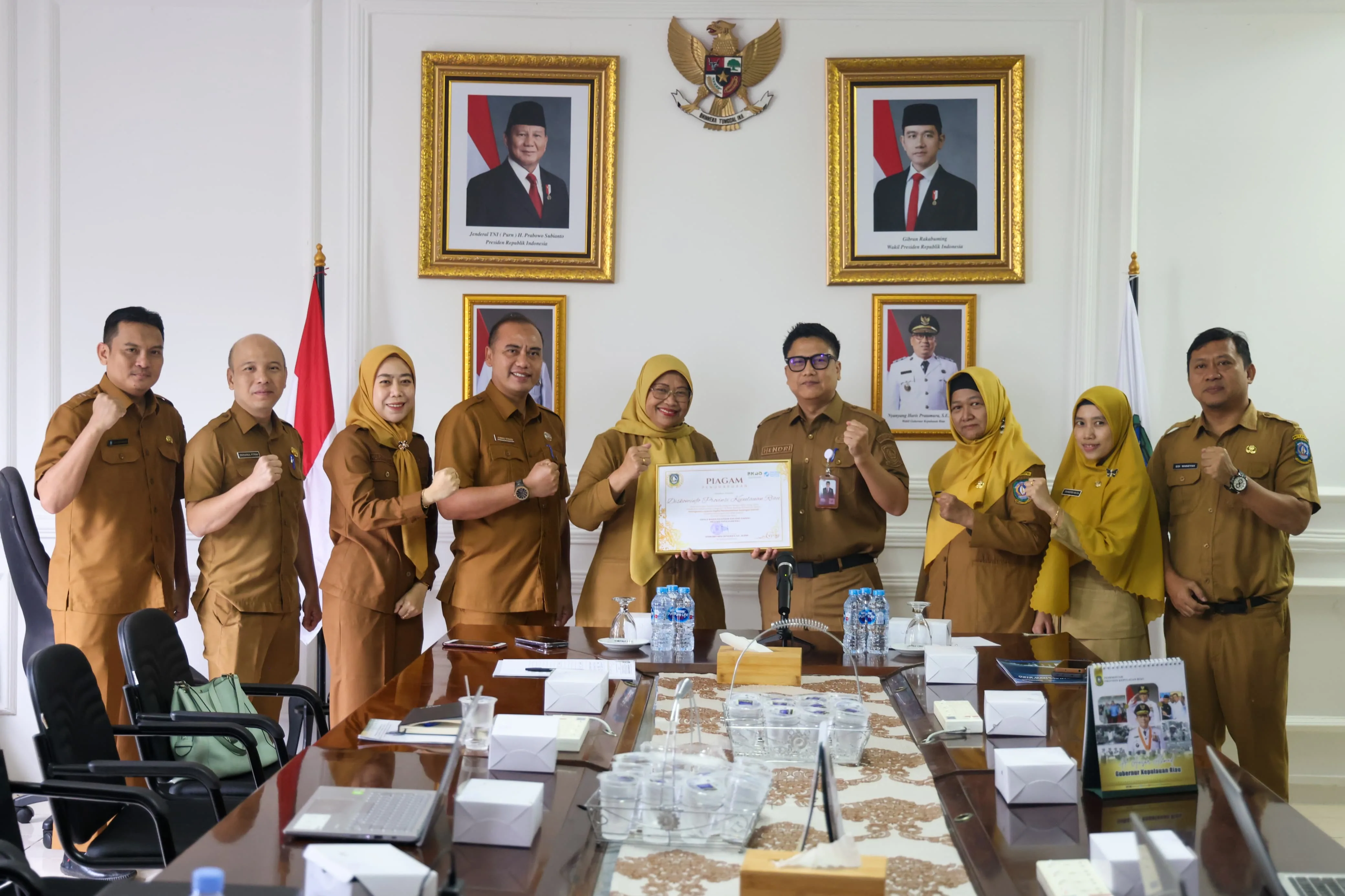 Ffa0c555534afe4d903d0fe91c48e6fd (1)