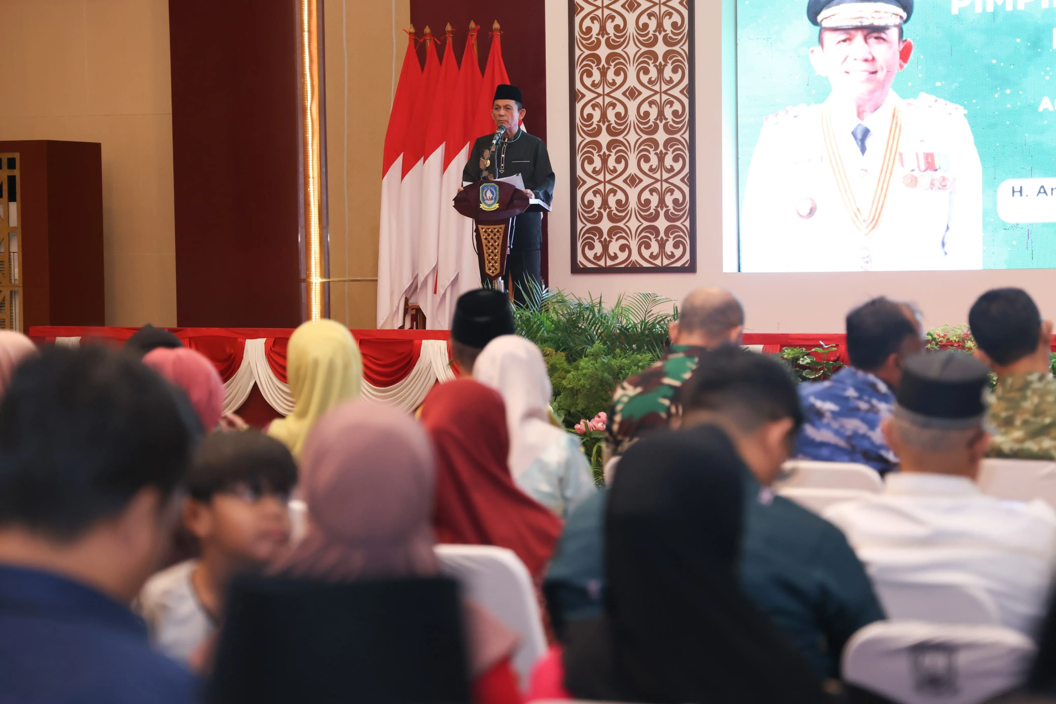 0ee85d50a8b43df739977f5d111de49c