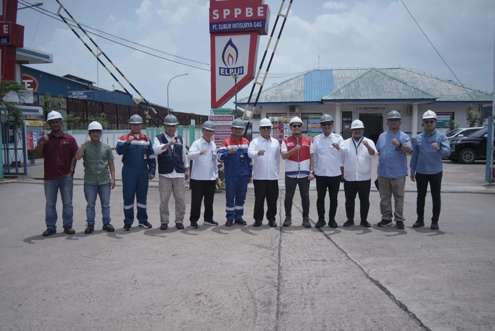 5c7692ed6d3e3d26153d987942869192