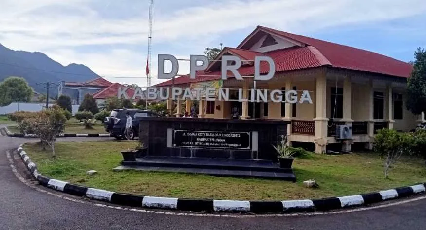 Gedung DPRD Lingga