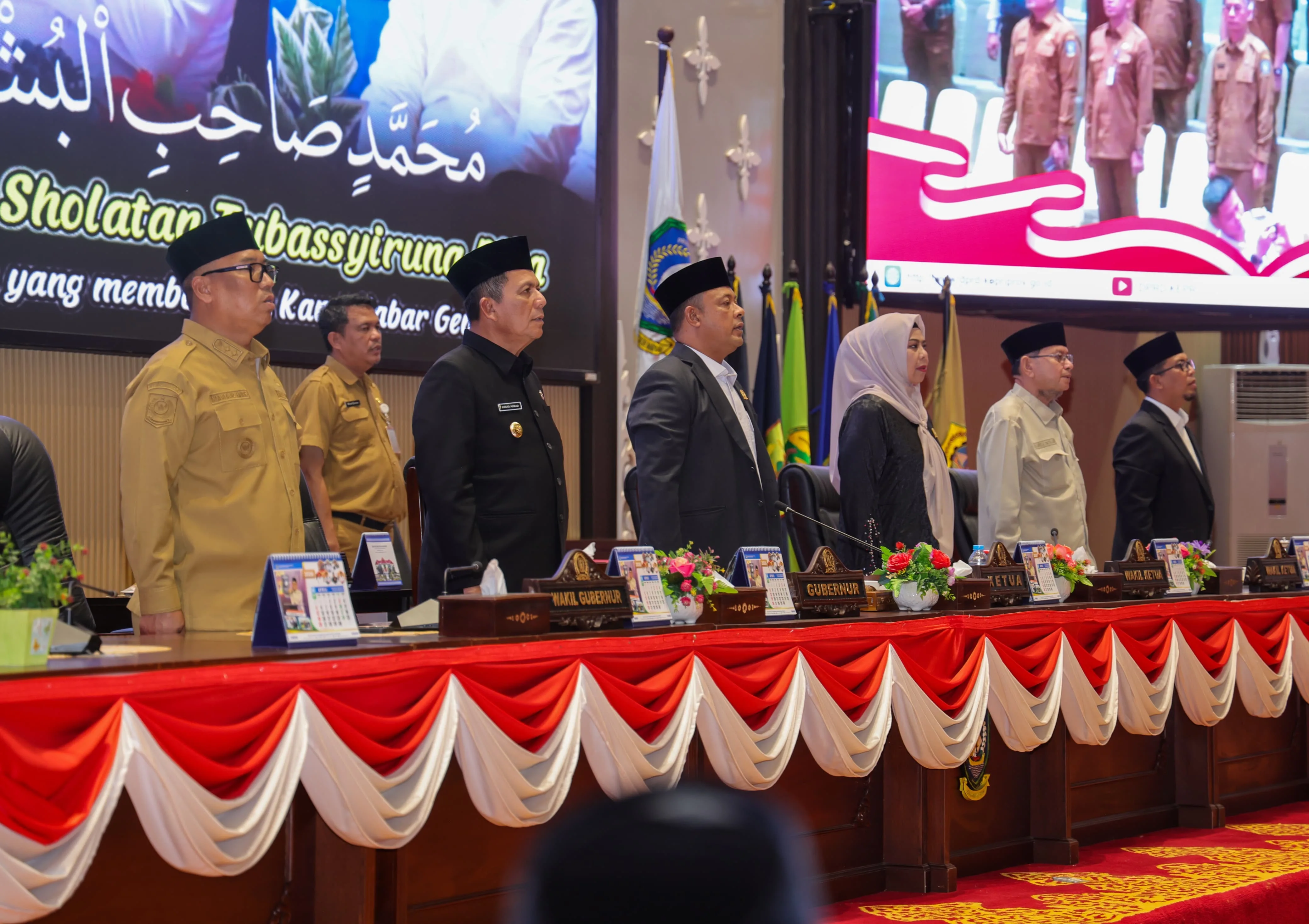 73106772667055a70a3f5679bcd74d51